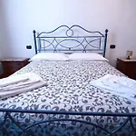 Suite Palazzo Reale Apartment